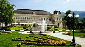 Sz&aacute;llodaspecialista. Sz&aacute;lloda, hotel, kast&eacute;lysz&aacute;ll&oacute;, wellness hotel, panzi&oacute;, apartman